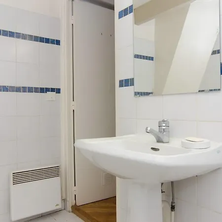 Bright & Spacious Duplex Flat In Central *