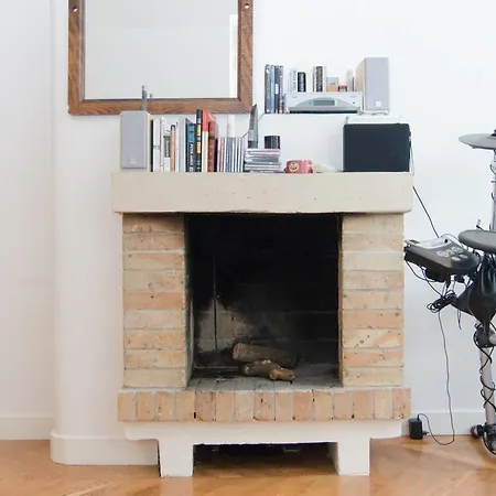 דירה Bright & Spacious Duplex Flat In Central פריז