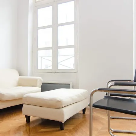 Bright & Spacious Duplex Flat In Central *
