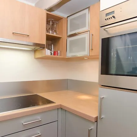 Bright & Spacious Duplex Flat In Central * פריז